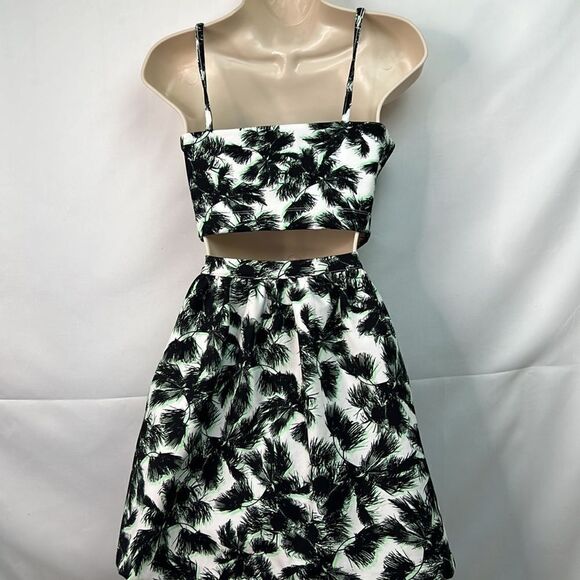 Torn by Ronny Kobo black and green print matching skirt and crop top NWT size XS - Picture 11 of 16